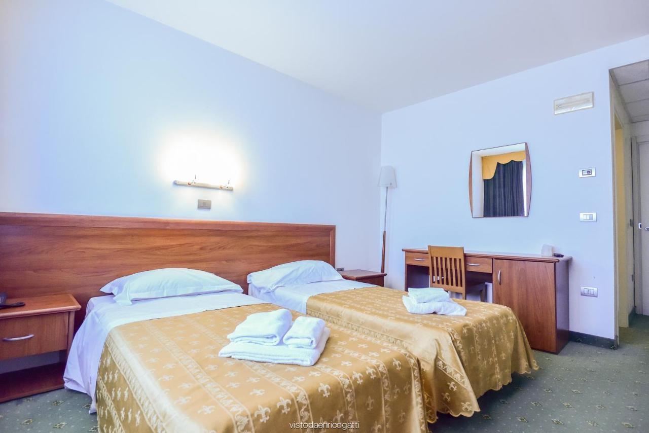 Standard Hotel Udine Pradamano Exteriör bild